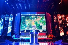 电竞巅峰挑战：Bin的胜利之路